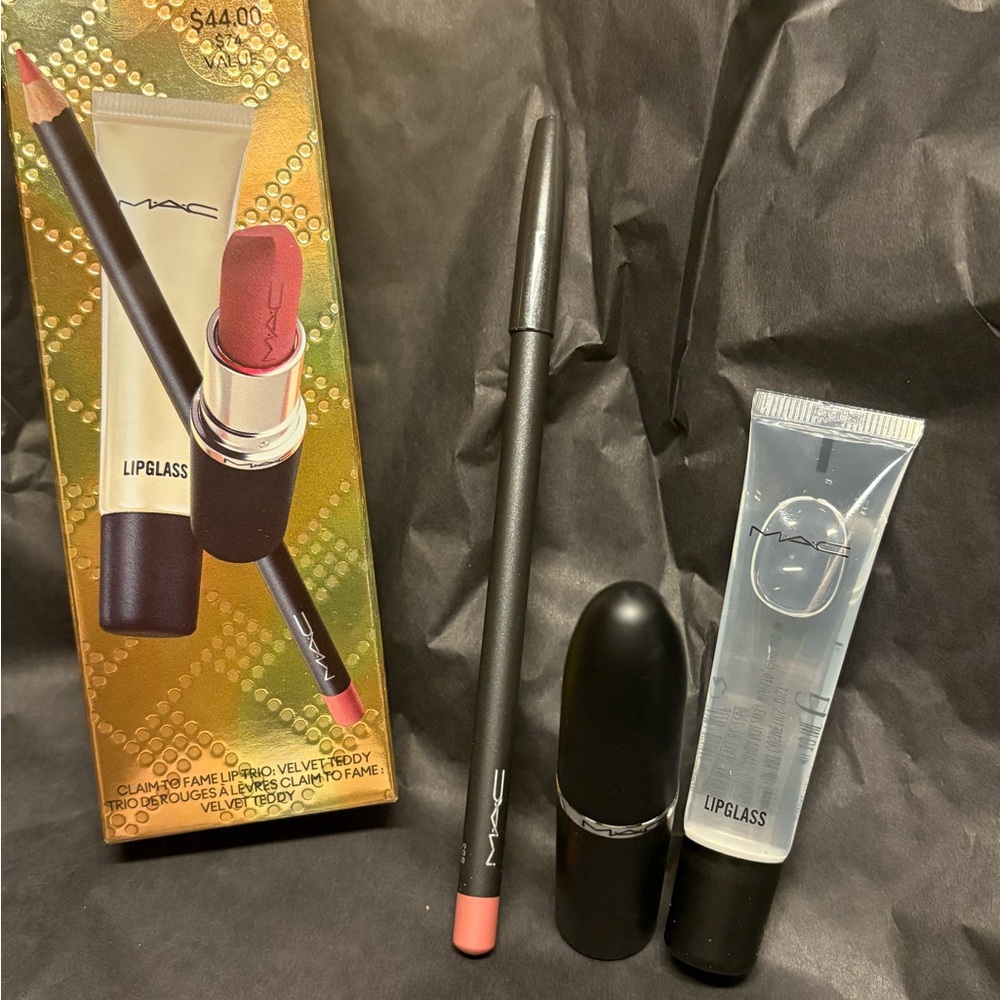 Mac Claim To Fame Lip Trio